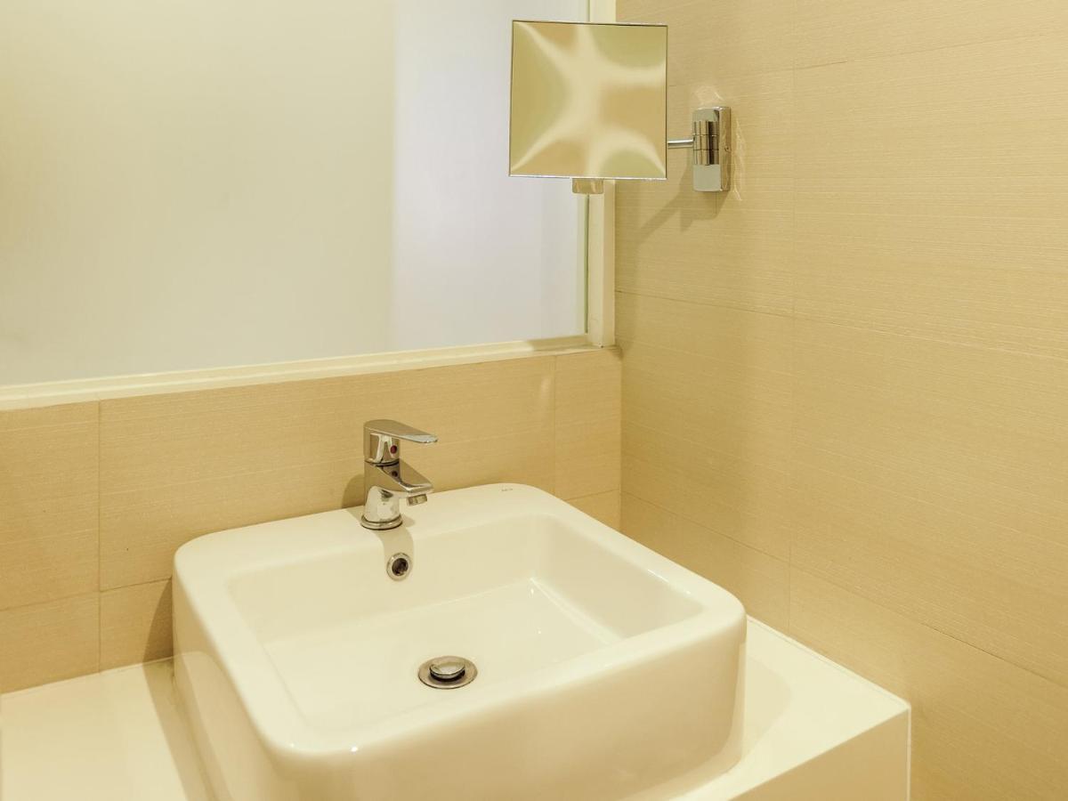 Go Hotels Manila Airport Road Paranaque City Dış mekan fotoğraf