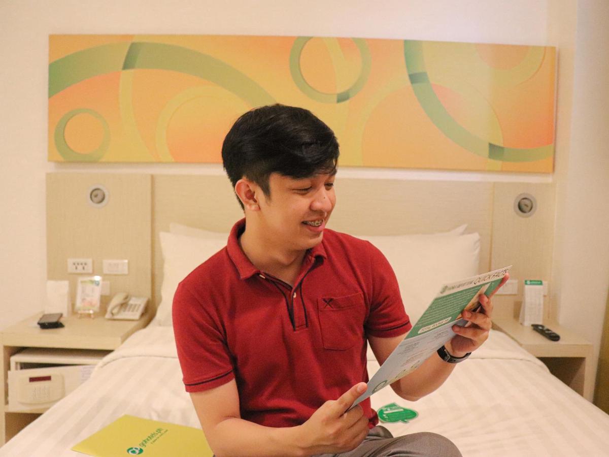 Go Hotels Manila Airport Road Paranaque City Dış mekan fotoğraf