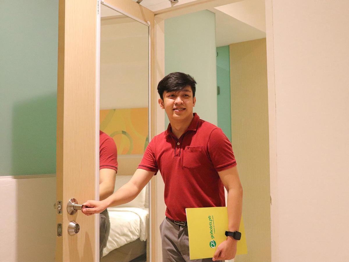 Go Hotels Manila Airport Road Paranaque City Dış mekan fotoğraf