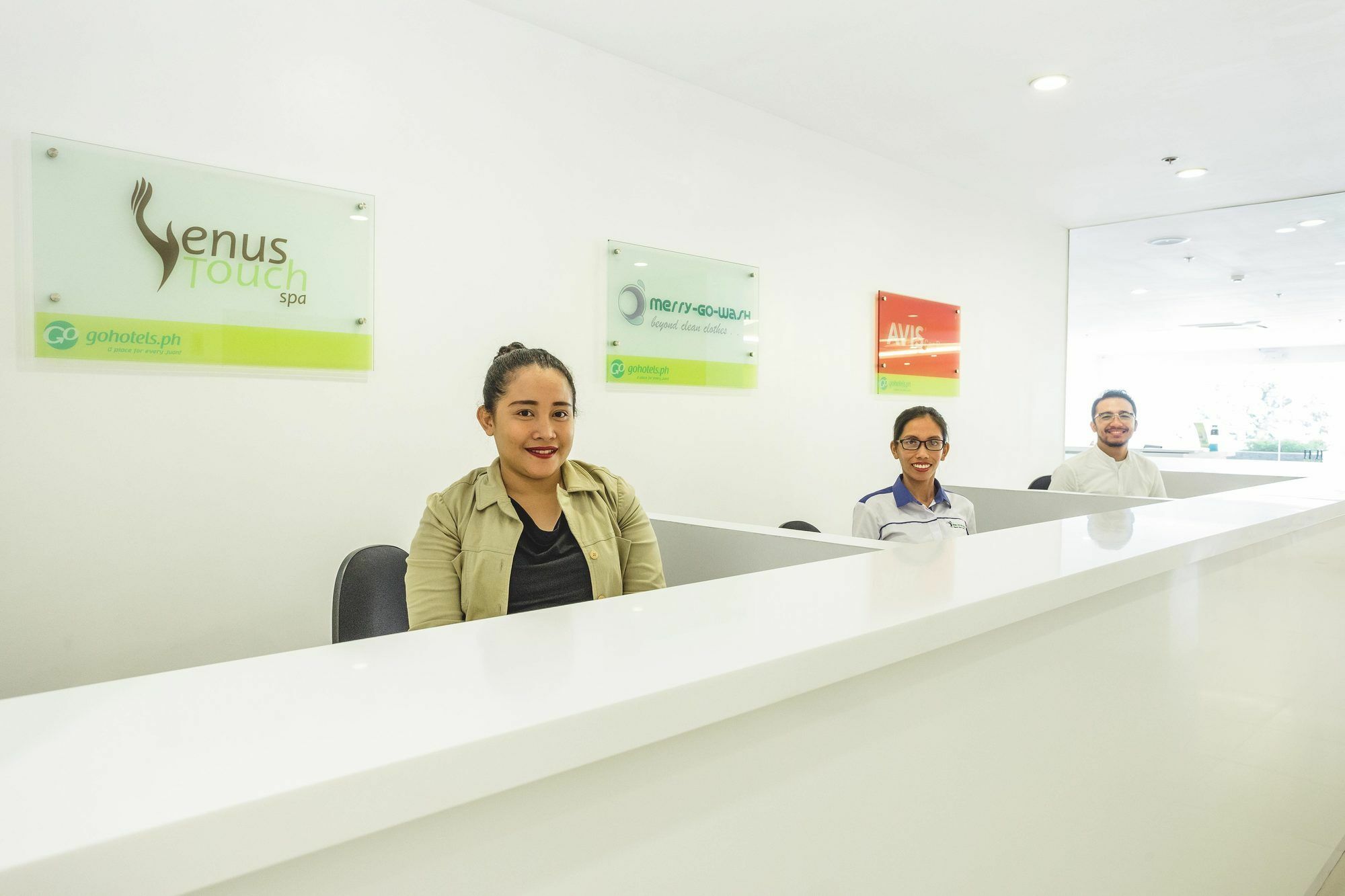 Go Hotels Manila Airport Road Paranaque City Dış mekan fotoğraf